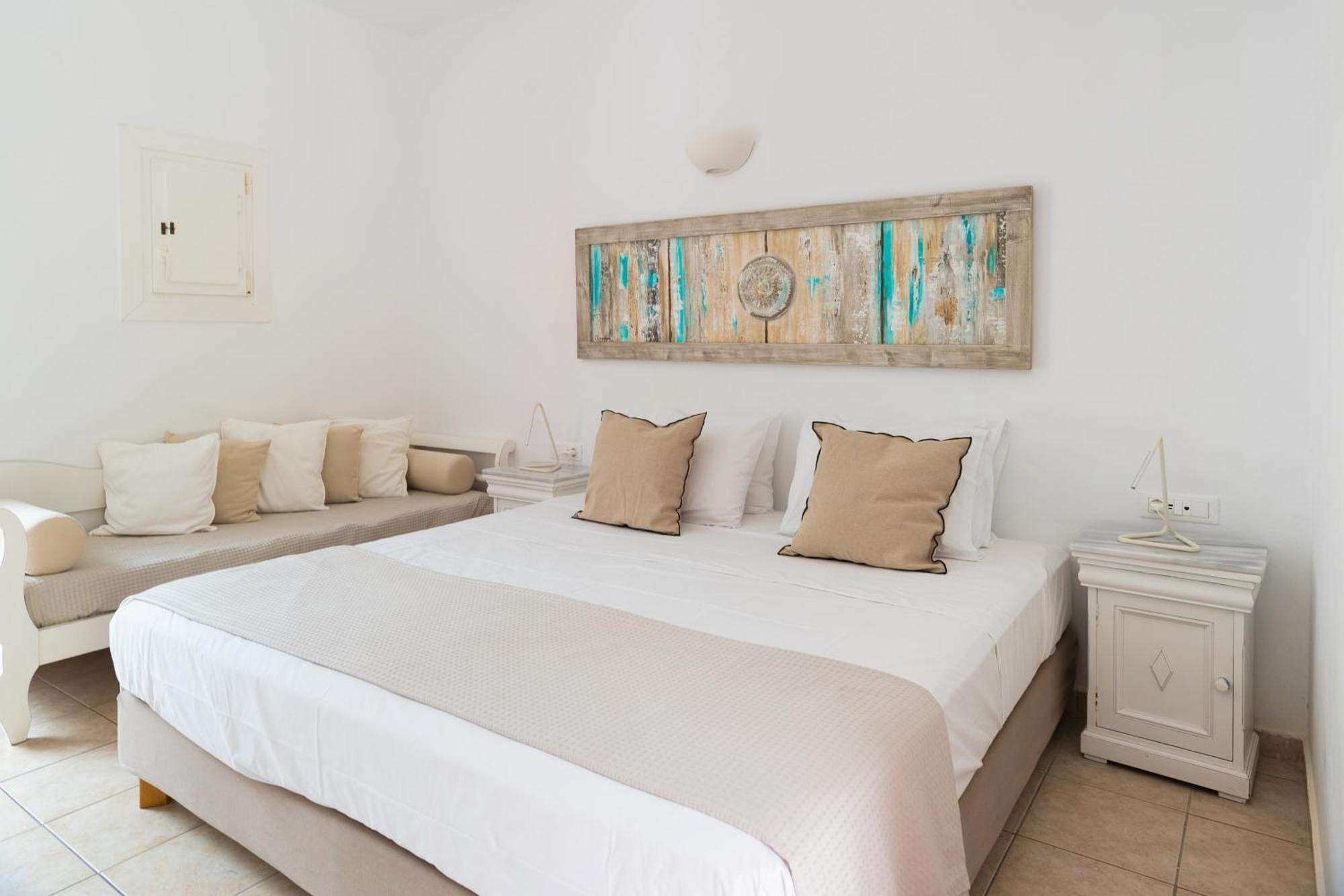Rhenia Hotel Túrlosz Kültér fotó